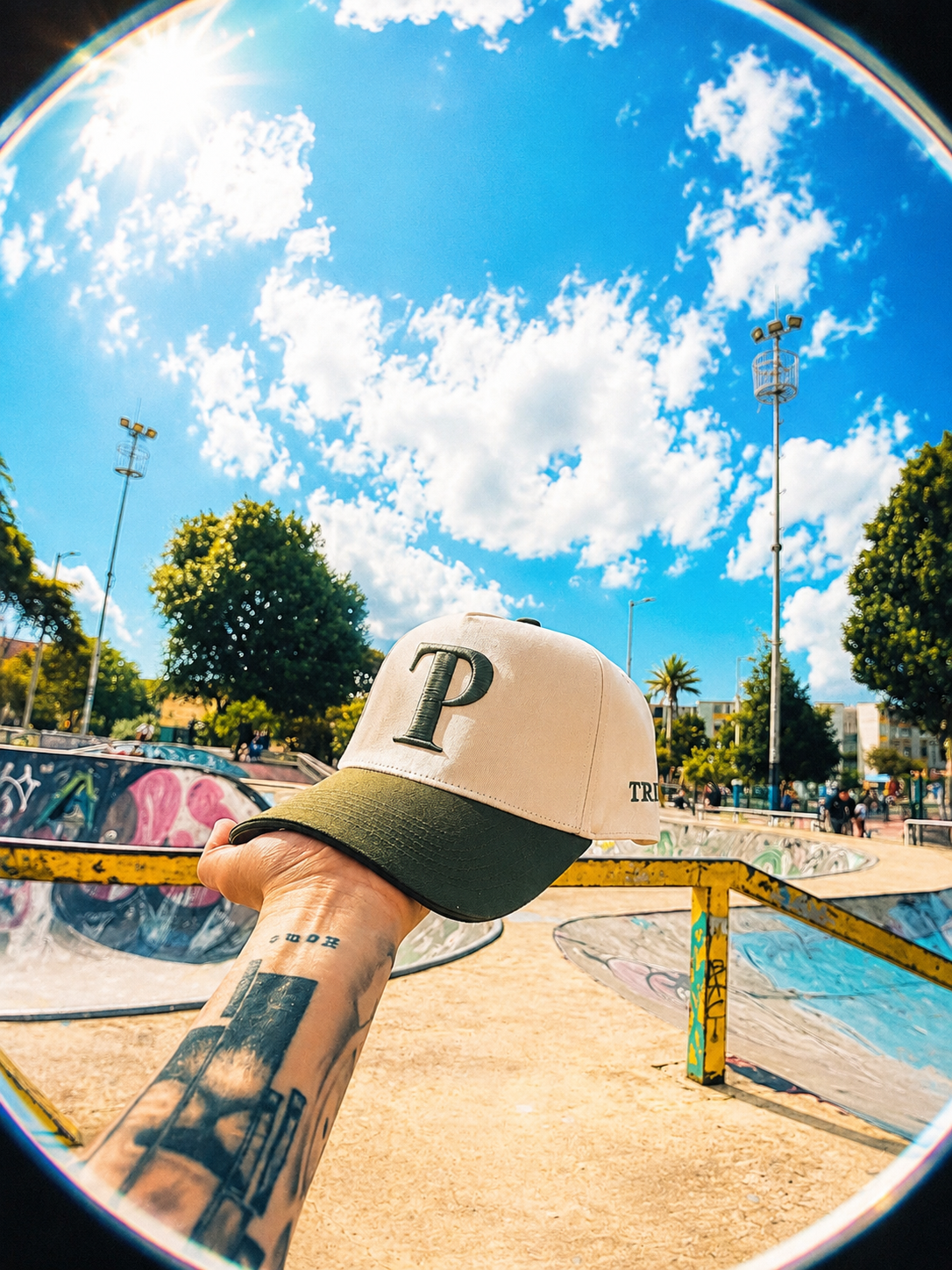 TRIP CLASSIC CAP – GREEN AND CREAM